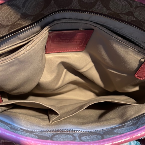 Coach shoulder purse - Picture 12 of 14